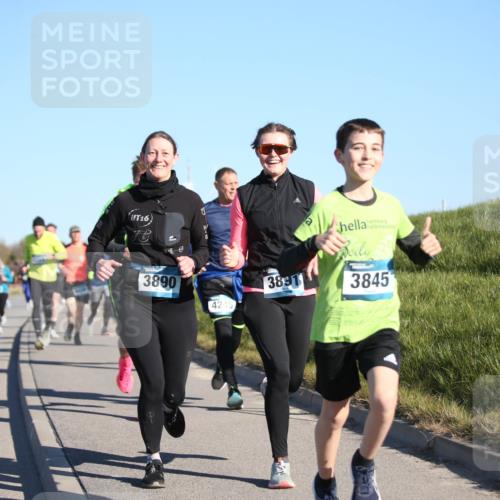 06.04.2025 - 44. Internationalen Wilhelmsburger Insellauf Jannik Wohlers http://msf.ph/oto/7613677 06.04.2025 09:30:06 Laufen 16, 3890, 3891, 4245, 3845 meine-sportfotos.de