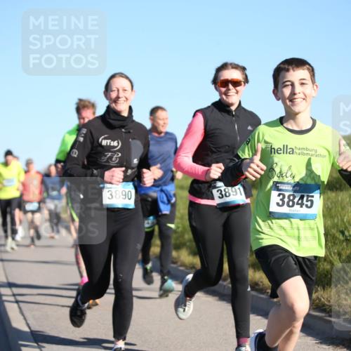 06.04.2025 - 44. Internationalen Wilhelmsburger Insellauf Jannik Wohlers http://msf.ph/oto/7613687 06.04.2025 09:30:06 Laufen 16, 3890, 3891, 22, 3845 meine-sportfotos.de