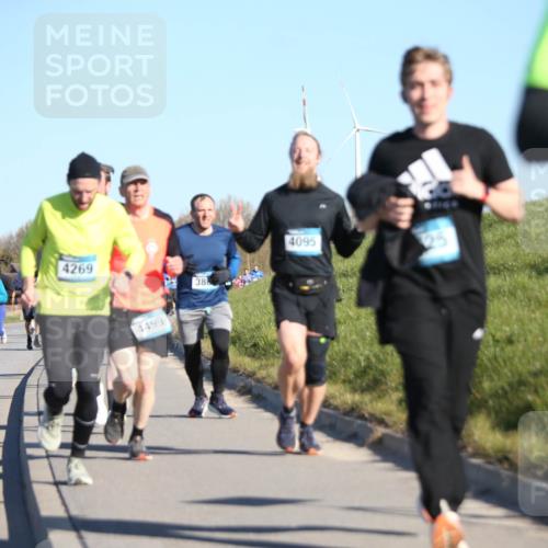 06.04.2025 - 44. Internationalen Wilhelmsburger Insellauf Jannik Wohlers http://msf.ph/oto/7613697 06.04.2025 09:30:08 Laufen 3751, 4000, 4269, 38, 4499, 4095, 125 meine-sportfotos.de
