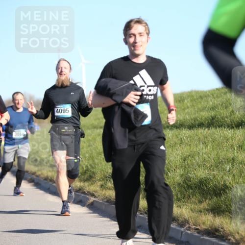 06.04.2025 - 44. Internationalen Wilhelmsburger Insellauf Jannik Wohlers http://msf.ph/oto/7613703 06.04.2025 09:30:08 Laufen 4269, 4499, 3866, 4095 meine-sportfotos.de