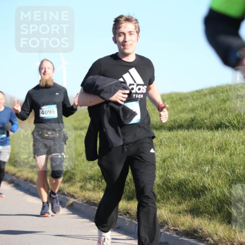 06.04.2025 - 44. Internationalen Wilhelmsburger Insellauf Jannik Wohlers http://msf.ph/oto/7613705 06.04.2025 09:30:08 Laufen 69, 4499, 4095 meine-sportfotos.de