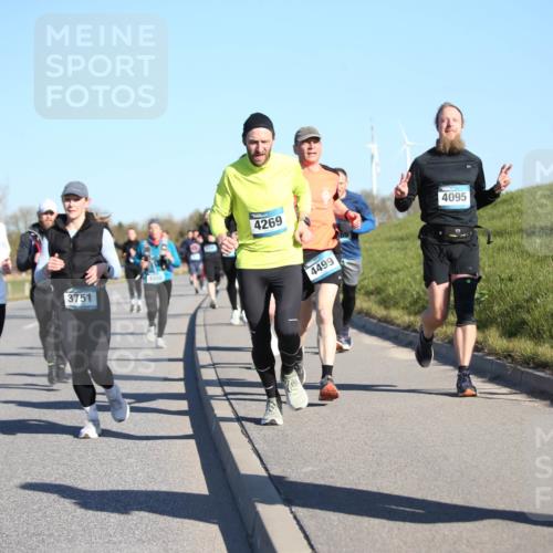 06.04.2025 - 44. Internationalen Wilhelmsburger Insellauf Jannik Wohlers http://msf.ph/oto/7613723 06.04.2025 09:30:09 Laufen 3736, 3751, 4000, 4269, 4499, 4095, 5 meine-sportfotos.de