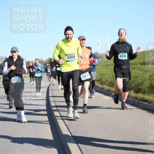 06.04.2025 - 44. Internationalen Wilhelmsburger Insellauf Jannik Wohlers http://msf.ph/oto/7613726 06.04.2025 09:30:09 Laufen 3736, 3751, 4000, 4269, 4499, 4095, 25 meine-sportfotos.de