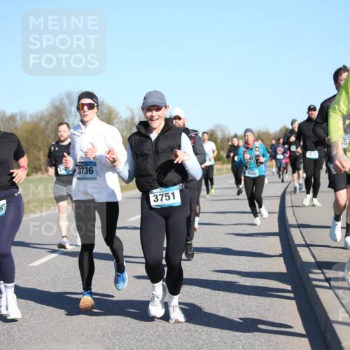 06.04.2025 - 44. Internationalen Wilhelmsburger Insellauf Jannik Wohlers http://msf.ph/oto/7613742 06.04.2025 09:30:10 Laufen 3736, 3735, 3751, 4000, 3017, 357, 4269, 4499 meine-sportfotos.de