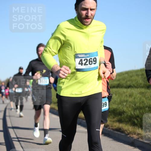 06.04.2025 - 44. Internationalen Wilhelmsburger Insellauf Jannik Wohlers http://msf.ph/oto/7613747 06.04.2025 09:30:11 Laufen 3532, 4269, 4095, 99 meine-sportfotos.de