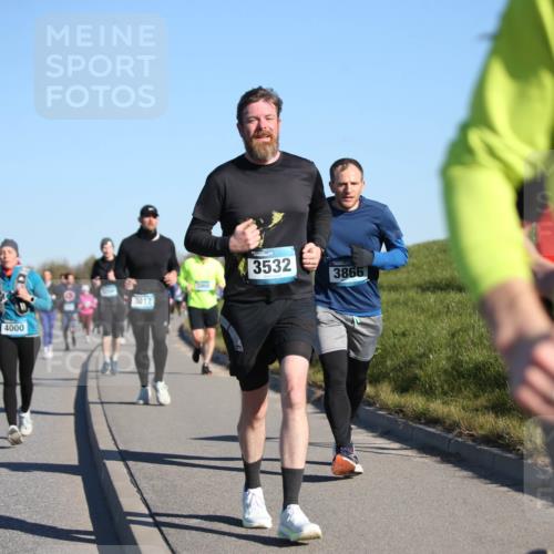 06.04.2025 - 44. Internationalen Wilhelmsburger Insellauf Jannik Wohlers http://msf.ph/oto/7613755 06.04.2025 09:30:11 Laufen 4000, 3017, 3960, 3532, 3866 meine-sportfotos.de