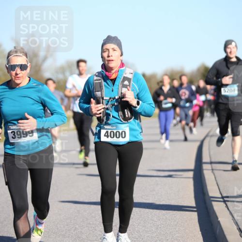 06.04.2025 - 44. Internationalen Wilhelmsburger Insellauf Jannik Wohlers http://msf.ph/oto/7613765 06.04.2025 09:30:13 Laufen 3999, 4000, 5204, 301 meine-sportfotos.de