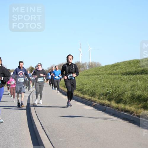06.04.2025 - 44. Internationalen Wilhelmsburger Insellauf Jannik Wohlers http://msf.ph/oto/7613823 06.04.2025 09:30:18 Laufen 94, 3918, 3874, 3876 meine-sportfotos.de