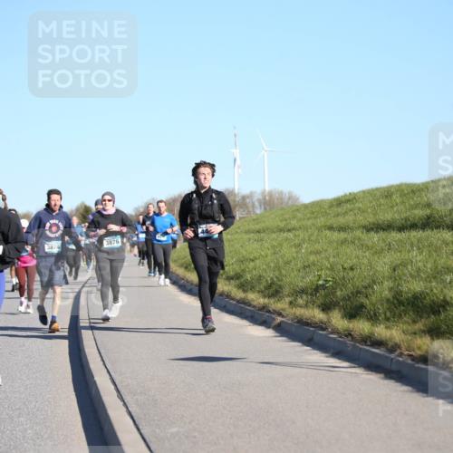 06.04.2025 - 44. Internationalen Wilhelmsburger Insellauf Jannik Wohlers http://msf.ph/oto/7613825 06.04.2025 09:30:18 Laufen 39, 3874, 3876 meine-sportfotos.de