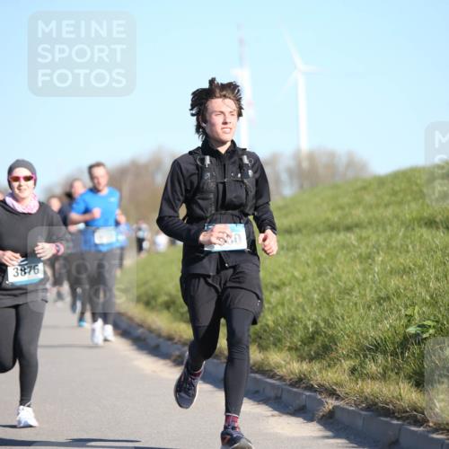 06.04.2025 - 44. Internationalen Wilhelmsburger Insellauf Jannik Wohlers http://msf.ph/oto/7613828 06.04.2025 09:30:18 Laufen 3874, 3876 meine-sportfotos.de