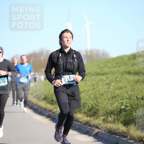 06.04.2025 - 44. Internationalen Wilhelmsburger Insellauf Jannik Wohlers http://msf.ph/oto/7613831 06.04.2025 09:30:19 Laufen 874, 3876, 4400 meine-sportfotos.de