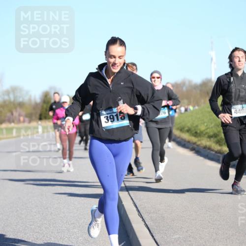 06.04.2025 - 44. Internationalen Wilhelmsburger Insellauf Jannik Wohlers http://msf.ph/oto/7613837 06.04.2025 09:30:19 Laufen 3918, 76, 4480 meine-sportfotos.de