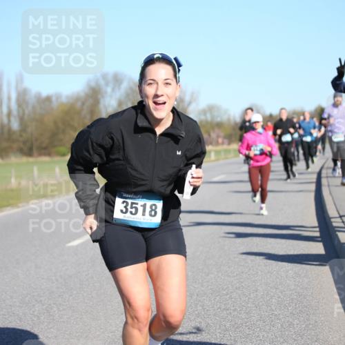 06.04.2025 - 44. Internationalen Wilhelmsburger Insellauf Jannik Wohlers http://msf.ph/oto/7613856 06.04.2025 09:30:20 Laufen 3518, 3874, 387 meine-sportfotos.de