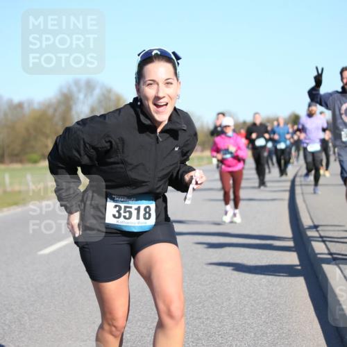06.04.2025 - 44. Internationalen Wilhelmsburger Insellauf Jannik Wohlers http://msf.ph/oto/7613859 06.04.2025 09:30:21 Laufen 3518, 3874, 3876 meine-sportfotos.de