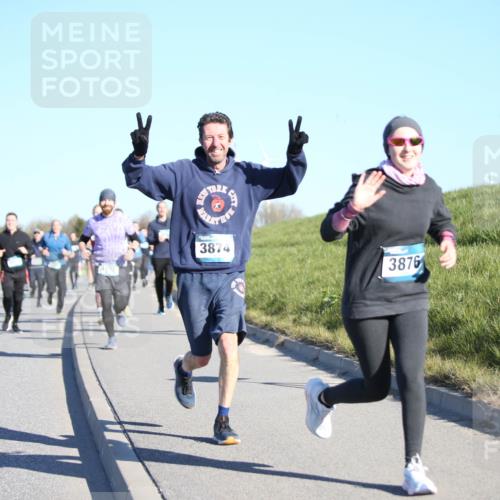 06.04.2025 - 44. Internationalen Wilhelmsburger Insellauf Jannik Wohlers http://msf.ph/oto/7613865 06.04.2025 09:30:22 Laufen 4476, 401, 3874, 3876 meine-sportfotos.de