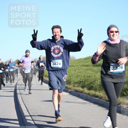 06.04.2025 - 44. Internationalen Wilhelmsburger Insellauf Jannik Wohlers http://msf.ph/oto/7613870 06.04.2025 09:30:22 Laufen 4470, 401, 3874, 3876 meine-sportfotos.de