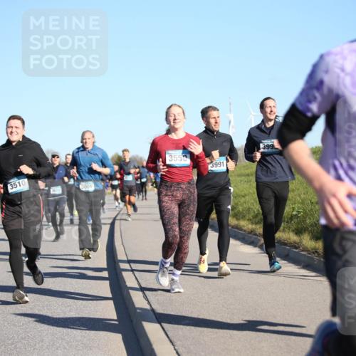06.04.2025 - 44. Internationalen Wilhelmsburger Insellauf Jannik Wohlers http://msf.ph/oto/7613909 06.04.2025 09:30:25 Laufen 375, 3510, 3675, 3001, 3079, 3550, 3991, 399, 4011 meine-sportfotos.de