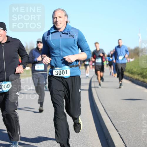 06.04.2025 - 44. Internationalen Wilhelmsburger Insellauf Jannik Wohlers http://msf.ph/oto/7613956 06.04.2025 09:30:28 Laufen 3009, 36, 3001 meine-sportfotos.de