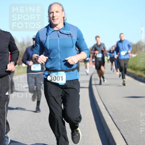 06.04.2025 - 44. Internationalen Wilhelmsburger Insellauf Jannik Wohlers http://msf.ph/oto/7613958 06.04.2025 09:30:29 Laufen 3009, 3675, 3001 meine-sportfotos.de