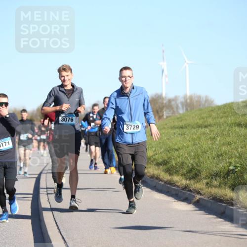 06.04.2025 - 44. Internationalen Wilhelmsburger Insellauf Jannik Wohlers http://msf.ph/oto/7613965 06.04.2025 09:30:29 Laufen 3076, 3729, 3498, 3171 meine-sportfotos.de