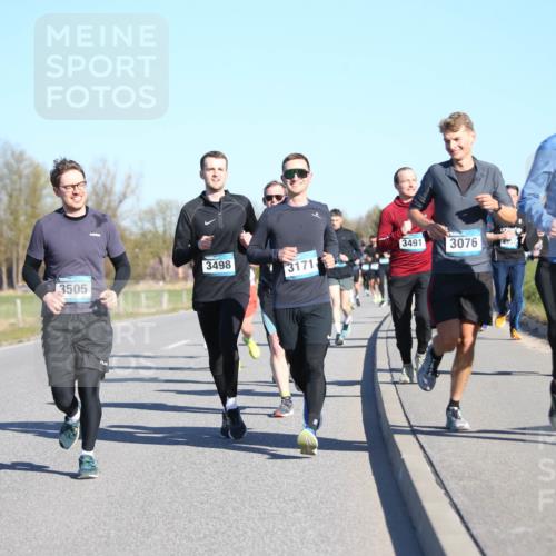 06.04.2025 - 44. Internationalen Wilhelmsburger Insellauf Jannik Wohlers http://msf.ph/oto/7613974 06.04.2025 09:30:30 Laufen 575, 3491, 3076, 3498, 3171, 3505, 3729 meine-sportfotos.de