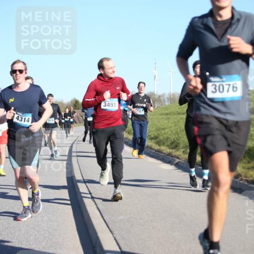 06.04.2025 - 44. Internationalen Wilhelmsburger Insellauf Jannik Wohlers http://msf.ph/oto/7613996 06.04.2025 09:30:33 Laufen 71, 4387, 4314, 3916, 3491, 357, 3076 meine-sportfotos.de