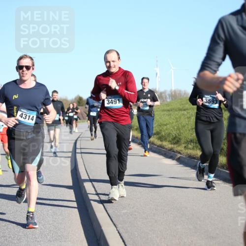 06.04.2025 - 44. Internationalen Wilhelmsburger Insellauf Jannik Wohlers http://msf.ph/oto/7614003 06.04.2025 09:30:33 Laufen 4387, 4314, 3491, 3593, 3076, 1357 meine-sportfotos.de