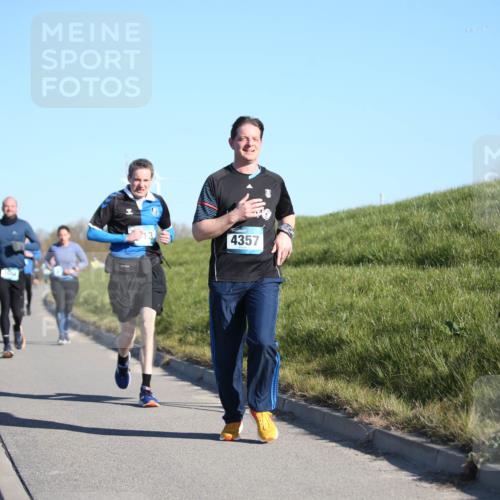06.04.2025 - 44. Internationalen Wilhelmsburger Insellauf Jannik Wohlers http://msf.ph/oto/7614044 06.04.2025 09:30:36 Laufen 391, 4357 meine-sportfotos.de