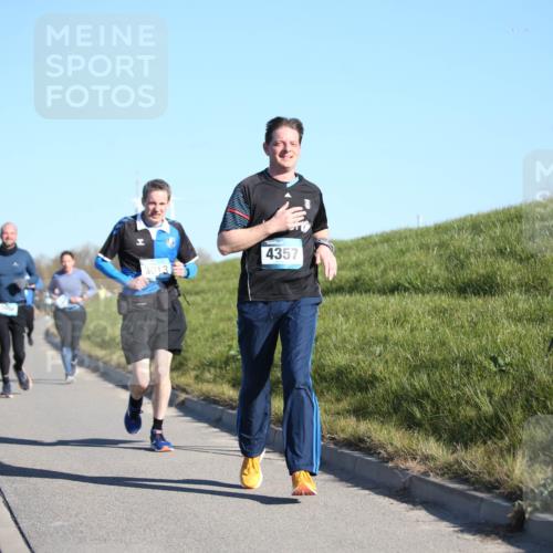 06.04.2025 - 44. Internationalen Wilhelmsburger Insellauf Jannik Wohlers http://msf.ph/oto/7614047 06.04.2025 09:30:36 Laufen 3013, 3916, 4357 meine-sportfotos.de