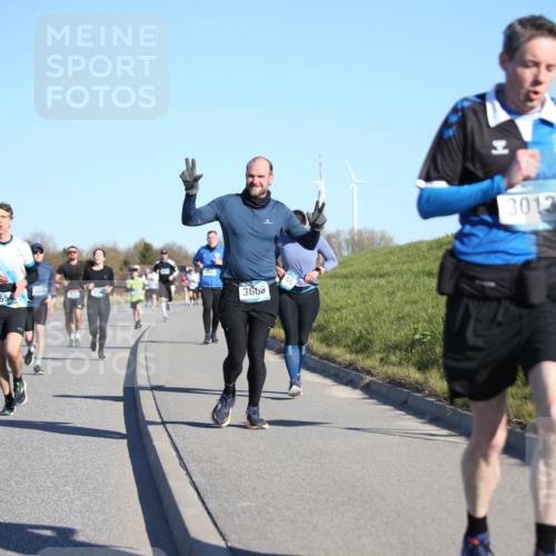 06.04.2025 - 44. Internationalen Wilhelmsburger Insellauf Jannik Wohlers http://msf.ph/oto/7614072 06.04.2025 09:30:38 Laufen 4554, 253, 3668, 3013 meine-sportfotos.de