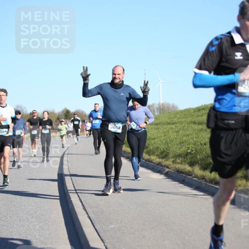 06.04.2025 - 44. Internationalen Wilhelmsburger Insellauf Jannik Wohlers http://msf.ph/oto/7614074 06.04.2025 09:30:38 Laufen 4554, 3047, 3608, 3013 meine-sportfotos.de