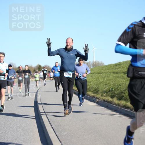 06.04.2025 - 44. Internationalen Wilhelmsburger Insellauf Jannik Wohlers http://msf.ph/oto/7614076 06.04.2025 09:30:38 Laufen 4554, 3668, 13 meine-sportfotos.de