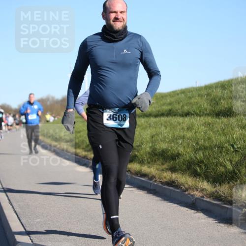 06.04.2025 - 44. Internationalen Wilhelmsburger Insellauf Jannik Wohlers http://msf.ph/oto/7614087 06.04.2025 09:30:40 Laufen 3608 meine-sportfotos.de