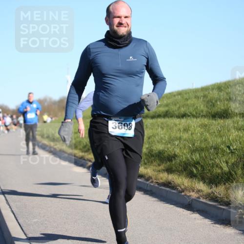 06.04.2025 - 44. Internationalen Wilhelmsburger Insellauf Jannik Wohlers http://msf.ph/oto/7614090 06.04.2025 09:30:40 Laufen 3608 meine-sportfotos.de