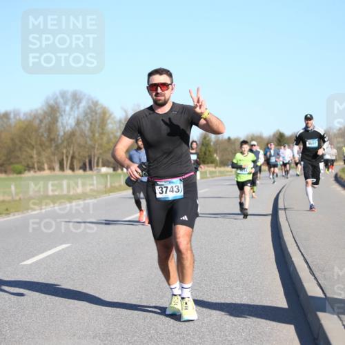 06.04.2025 - 44. Internationalen Wilhelmsburger Insellauf Jannik Wohlers http://msf.ph/oto/7614135 06.04.2025 09:30:45 Laufen 3743, 4607 meine-sportfotos.de