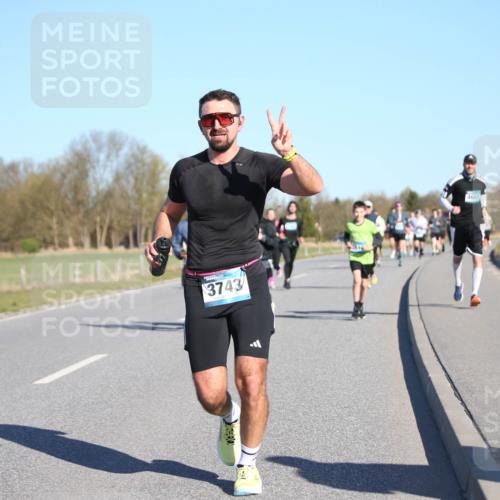 06.04.2025 - 44. Internationalen Wilhelmsburger Insellauf Jannik Wohlers http://msf.ph/oto/7614142 06.04.2025 09:30:45 Laufen 3743, 4607 meine-sportfotos.de
