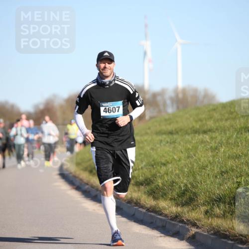 06.04.2025 - 44. Internationalen Wilhelmsburger Insellauf Jannik Wohlers http://msf.ph/oto/7614152 06.04.2025 09:30:47 Laufen 4607 meine-sportfotos.de