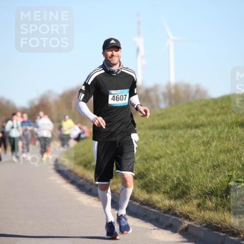 06.04.2025 - 44. Internationalen Wilhelmsburger Insellauf Jannik Wohlers http://msf.ph/oto/7614158 06.04.2025 09:30:47 Laufen 4607 meine-sportfotos.de