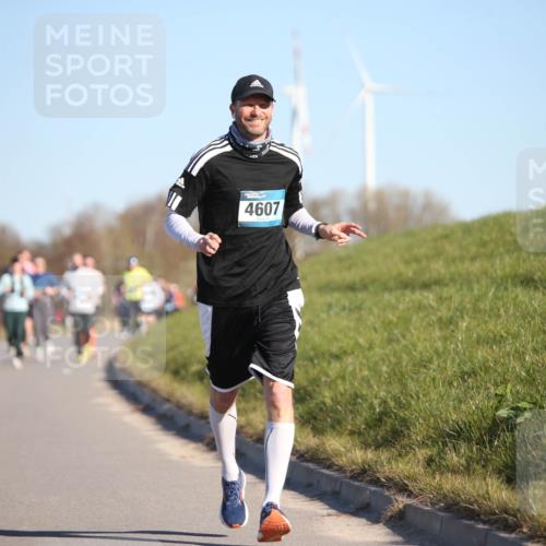 06.04.2025 - 44. Internationalen Wilhelmsburger Insellauf Jannik Wohlers http://msf.ph/oto/7614160 06.04.2025 09:30:47 Laufen 4607 meine-sportfotos.de