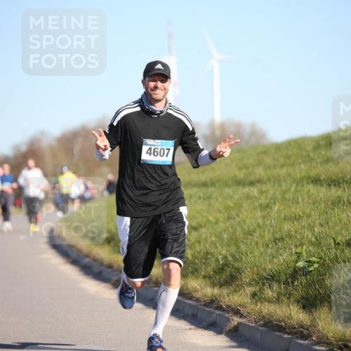 06.04.2025 - 44. Internationalen Wilhelmsburger Insellauf Jannik Wohlers http://msf.ph/oto/7614164 06.04.2025 09:30:47 Laufen 4607 meine-sportfotos.de