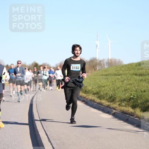 06.04.2025 - 44. Internationalen Wilhelmsburger Insellauf Jannik Wohlers http://msf.ph/oto/7614214 06.04.2025 09:30:51 Laufen 3043, 5182 meine-sportfotos.de