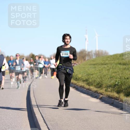 06.04.2025 - 44. Internationalen Wilhelmsburger Insellauf Jannik Wohlers http://msf.ph/oto/7614220 06.04.2025 09:30:52 Laufen 3043, 5182 meine-sportfotos.de