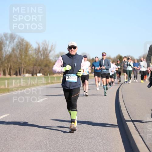 06.04.2025 - 44. Internationalen Wilhelmsburger Insellauf Jannik Wohlers http://msf.ph/oto/7614227 06.04.2025 09:30:52 Laufen 3937, 3043, 5182 meine-sportfotos.de