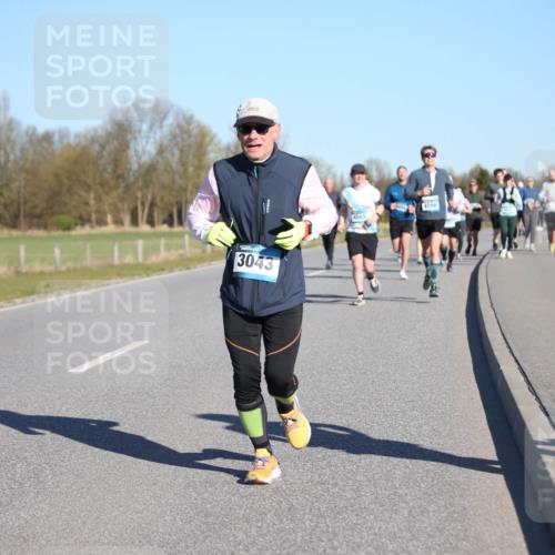 06.04.2025 - 44. Internationalen Wilhelmsburger Insellauf Jannik Wohlers http://msf.ph/oto/7614234 06.04.2025 09:30:53 Laufen 3937, 3043, 4566, 4565 meine-sportfotos.de