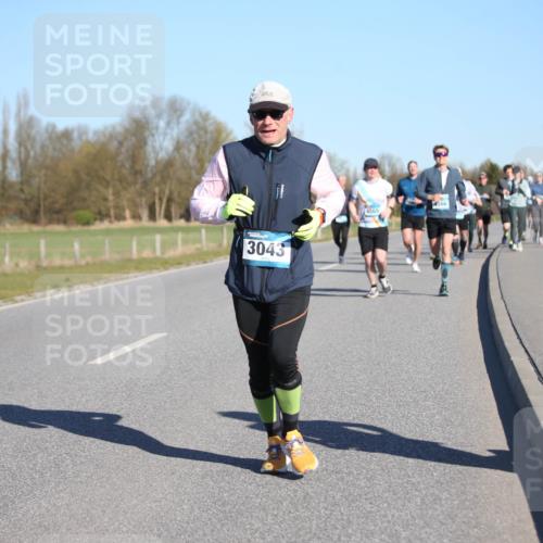 06.04.2025 - 44. Internationalen Wilhelmsburger Insellauf Jannik Wohlers http://msf.ph/oto/7614236 06.04.2025 09:30:54 Laufen 3937, 3043, 4565, 4566 meine-sportfotos.de