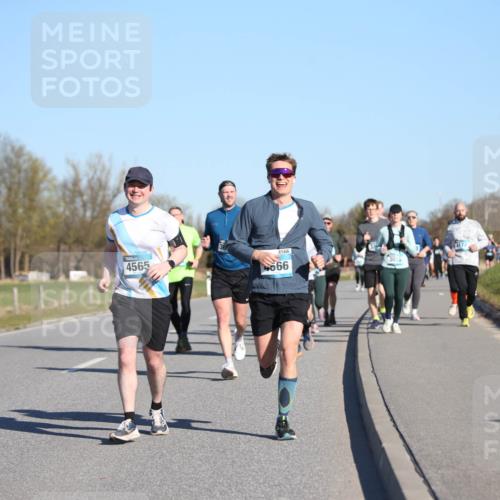06.04.2025 - 44. Internationalen Wilhelmsburger Insellauf Jannik Wohlers http://msf.ph/oto/7614263 06.04.2025 09:30:56 Laufen 4565, 4566, 566, 3029, 4172 meine-sportfotos.de