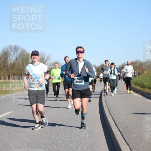 06.04.2025 - 44. Internationalen Wilhelmsburger Insellauf Jannik Wohlers http://msf.ph/oto/7614291 06.04.2025 09:30:57 Laufen 4565, 4566, 4566, 3025 meine-sportfotos.de