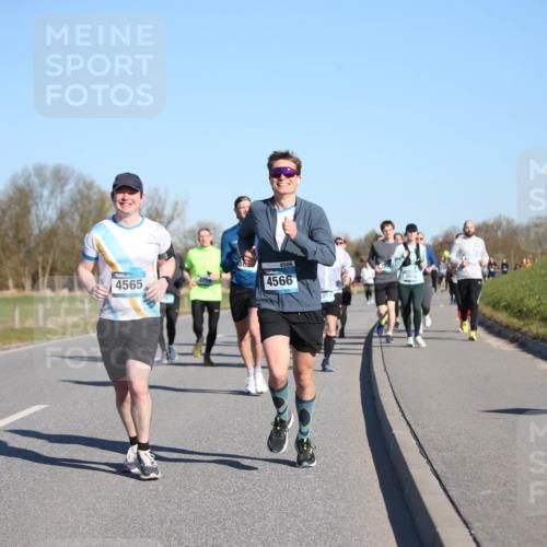 06.04.2025 - 44. Internationalen Wilhelmsburger Insellauf Jannik Wohlers http://msf.ph/oto/7614294 06.04.2025 09:30:57 Laufen 4565, 4566, 4566, 3025 meine-sportfotos.de