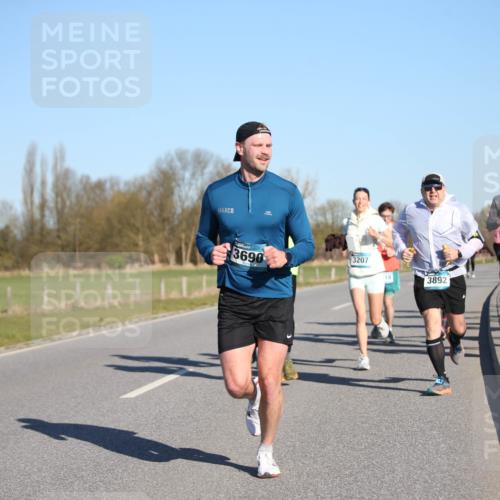 06.04.2025 - 44. Internationalen Wilhelmsburger Insellauf Jannik Wohlers http://msf.ph/oto/7614334 06.04.2025 09:31:00 Laufen 3690, 3207, 19, 3892, 3279, 3028, 417 meine-sportfotos.de