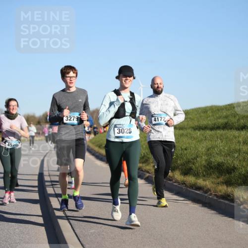 06.04.2025 - 44. Internationalen Wilhelmsburger Insellauf Jannik Wohlers http://msf.ph/oto/7614382 06.04.2025 09:31:02 Laufen 92, 4519, 4520, 3279, 3028, 4172 meine-sportfotos.de